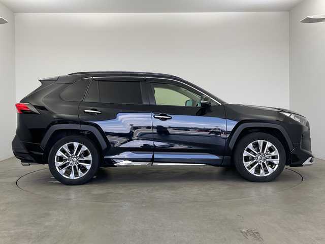 トヨタ ＲＡＶ４ G Zパッケージ 新潟県 2021(令3)年 5万km アティチュードブラックマイカ ディスプレイオーディオ（ナビ機能あり）/アラウンドビューモニター/モデリスタエアロ/サンルーフ/レーダークルーズコントロール/パワーバックドア/パワーシート/シートメモリ/前席シートヒーター/デジタルインナーミラー/プッシュスタート/レーンキープアラート/ETC/LEDライト/オートライト/オートハイビーム/置くだけ充電