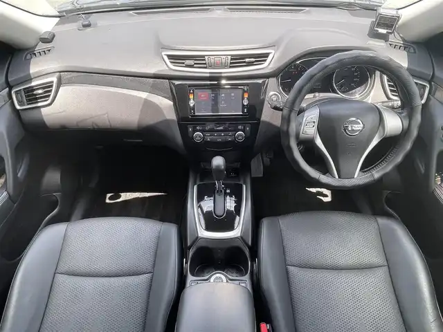 日産 エクストレイル 20X 熊本県 2014(平26)年 8.4万km ダイヤモンドブラック (株)IDOMが運営する【じしゃロン熊本店】の自社ローン専用車両になりますこちらは現金またはオートローンご利用時の価格です。自社ローンご希望の方は別途その旨お申付け下さい /純正SDナビ【MP314D-W】/　（フルセグTV・Bluetooth・DVD・CD・AM/FM）/ETC/comtec製レーダー探知機/ダウンヒルアシストコントロール/横滑り防止装置/アイドリングストップ/シートヒーター/撥水パブリックシート/ISOFIX電動格納ウィンカーミラー/ドアバイザー/プッシュスタート/純正フロアマット/純正LEDヘッドライト/社外17インチアルミホイール