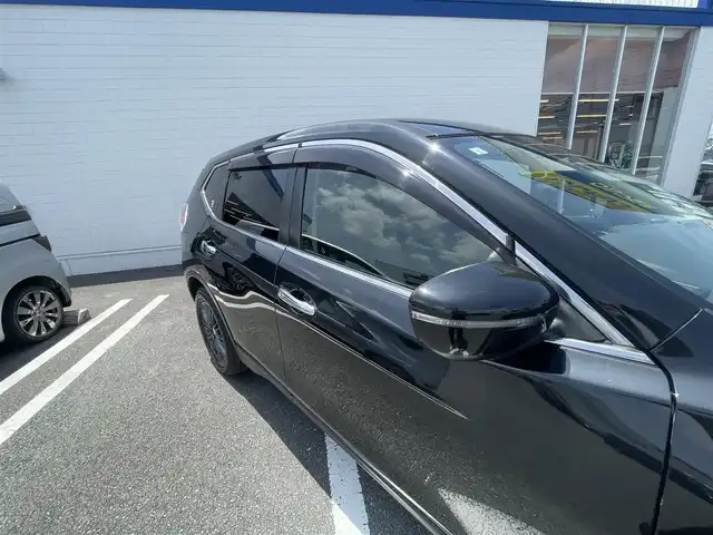 日産 エクストレイル 20X 熊本県 2014(平26)年 8.4万km ダイヤモンドブラック (株)IDOMが運営する【じしゃロン熊本店】の自社ローン専用車両になりますこちらは現金またはオートローンご利用時の価格です。自社ローンご希望の方は別途その旨お申付け下さい /純正SDナビ【MP314D-W】/　（フルセグTV・Bluetooth・DVD・CD・AM/FM）/ETC/comtec製レーダー探知機/ダウンヒルアシストコントロール/横滑り防止装置/アイドリングストップ/シートヒーター/撥水パブリックシート/ISOFIX電動格納ウィンカーミラー/ドアバイザー/プッシュスタート/純正フロアマット/純正LEDヘッドライト/社外17インチアルミホイール
