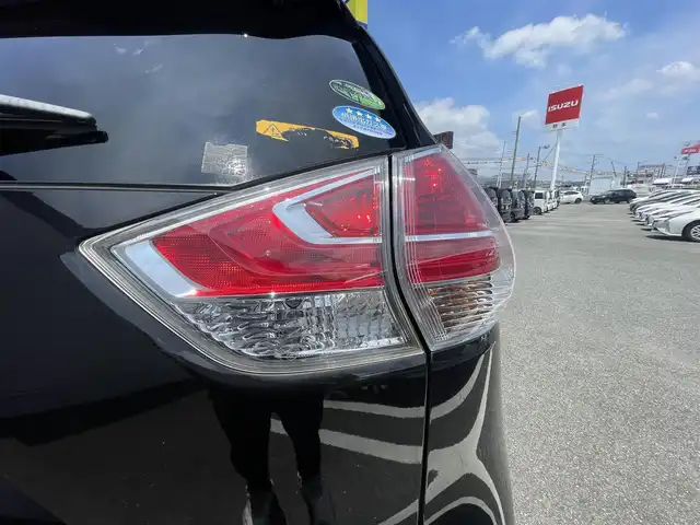 日産 エクストレイル 20X 熊本県 2014(平26)年 8.4万km ダイヤモンドブラック (株)IDOMが運営する【じしゃロン熊本店】の自社ローン専用車両になりますこちらは現金またはオートローンご利用時の価格です。自社ローンご希望の方は別途その旨お申付け下さい /純正SDナビ【MP314D-W】/　（フルセグTV・Bluetooth・DVD・CD・AM/FM）/ETC/comtec製レーダー探知機/ダウンヒルアシストコントロール/横滑り防止装置/アイドリングストップ/シートヒーター/撥水パブリックシート/ISOFIX電動格納ウィンカーミラー/ドアバイザー/プッシュスタート/純正フロアマット/純正LEDヘッドライト/社外17インチアルミホイール