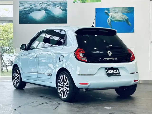 ルノー トゥインゴ インテンス 大阪府 2022(令4)年 1万km 青 ハーフレザー/シートヒーター/純正ディスプレイオーディオ/applecarplay/バックカメラ/純正16インチAW/クルーズコントロール/クリアランスソナー/ETC/ドラレコ/USB/AUX/Bluetooth