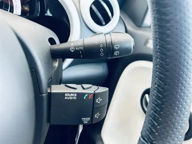 ルノー トゥインゴ インテンス 大阪府 2022(令4)年 1万km 青 ハーフレザー/シートヒーター/純正ディスプレイオーディオ/applecarplay/バックカメラ/純正16インチAW/クルーズコントロール/クリアランスソナー/ETC/ドラレコ/USB/AUX/Bluetooth