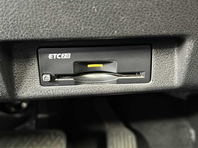 日産 リーフ X Vセレクション 静岡県 2023(令5)年 1.8万km 黒Ｍ /ワンオーナー//純正ナビ/地デジTV//純正Bluetooth//バック/全周囲カメラ//プロパイロット//ブラインドスポットモニター//デジタルインナーミラー//ビルトインETC//純正17インチAW//シートヒーター//ステアリングヒーター//ドライブレコーダー//スマートキー//スペアキー//保証書//取説