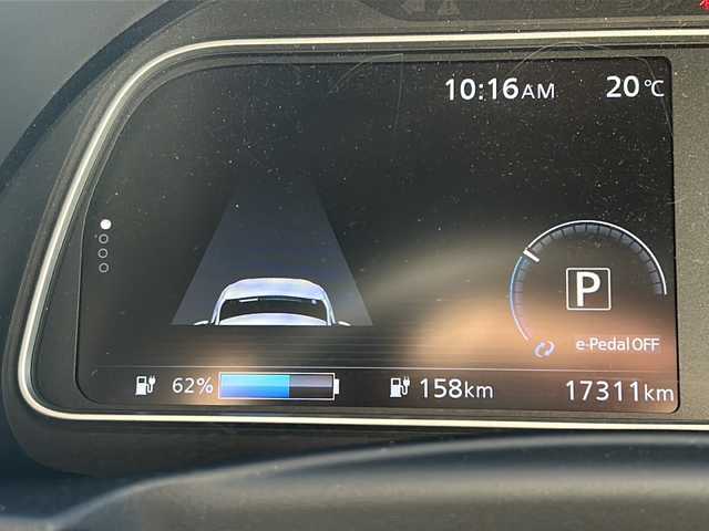 日産 リーフ X Vセレクション 静岡県 2023(令5)年 1.8万km 黒Ｍ /ワンオーナー//純正ナビ/地デジTV//純正Bluetooth//バック/全周囲カメラ//プロパイロット//ブラインドスポットモニター//デジタルインナーミラー//ビルトインETC//純正17インチAW//シートヒーター//ステアリングヒーター//ドライブレコーダー//スマートキー//スペアキー//保証書//取説