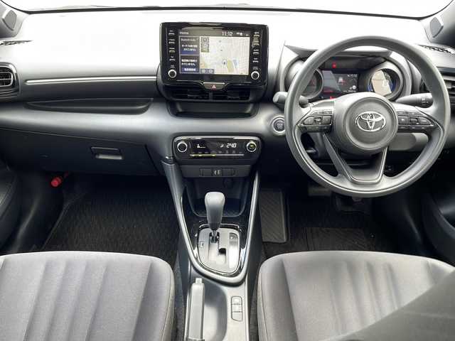 トヨタ ヤリス G 静岡県 2023(令5)年 1.6万km ブラック ディスプレイオーディオナビ/Bluetooth/バックカメラ/セーフティセンス/前車追従クルーズコントロール/オートハイビーム/レーンキープアシスト/オートエアコン/スマートキー/ETC/保証書/取説