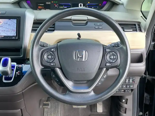 ホンダ フリード ハイブリット G ホンダセンシング 香川県 2016(平28)年 7.9万km クリスタルブラックパール パナソニック7型ナビ(CN-RX03D)/→AM/FM/フルセグTV/Bluetooth/CD/DVD/ホンダセンシング/・衝突軽減ブレーキ/・誤発進抑制機能/・歩行者事故低減ステアリング/・路外逸脱抑制機能/・渋滞追従機能付アダプティブ・クルーズ・コントロール/・車線維持支援システム/・オートハイビーム/バックカメラ/両側パワースライドドア/LEDヘッドライト/社外LEDフォグランプ/オートライト/前後ドライブレコーダー/ETC/社外16インチAW（SPORT KRONE）/電動格納ウィンカーミラー/アイドリングストップ/横滑り防止装置/パワーウィンドウ/オートエアコン/プッシュスタート/スマートキー