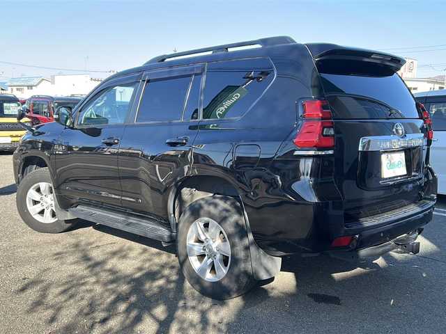 トヨタ ランドクルーザー プラド TX 秋田県 2020(令2)年 5.9万km ブラック 社外メモリナビ/社外CD、DVD、BT、TV/バックカメラ/純正17インチAW/ETC/保証書、取説/４WD
