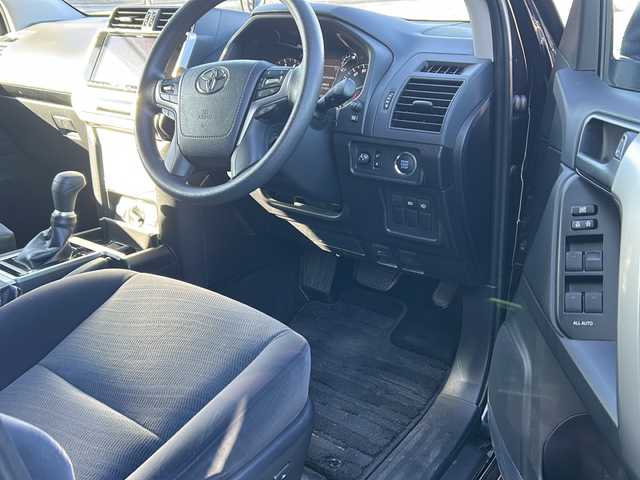 トヨタ ランドクルーザー プラド TX 秋田県 2020(令2)年 5.9万km ブラック 社外メモリナビ/社外CD、DVD、BT、TV/バックカメラ/純正17インチAW/ETC/保証書、取説/４WD