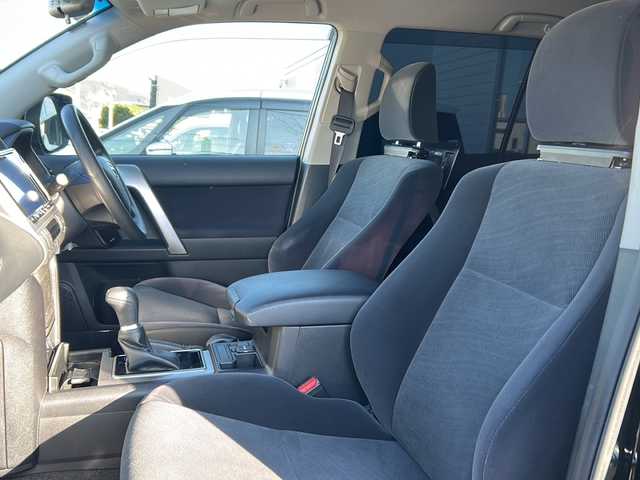 トヨタ ランドクルーザー プラド TX 秋田県 2020(令2)年 5.9万km ブラック 社外メモリナビ/社外CD、DVD、BT、TV/バックカメラ/純正17インチAW/ETC/保証書、取説/４WD