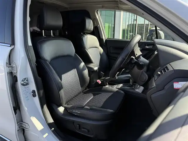 スバル フォレスター 2．0XT アイサイト 栃木県 2014(平26)年 11万km サテンホワイトパール 車検期限令和9年6月23日まで/サンルーフ/社外ナビ/Bluetoothオーディオ/DVD再生機能/フルセグTV走行中視聴可能/バックカメラ/アイサイト/レーダークルーズコントロール/パワーバックドア/ハーフレザーシート/パワーシート/シートヒーター/純正18インチAW/スマートキー×2