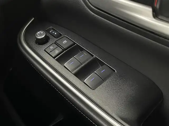 トヨタ ノア S－Z 宮城県 2022(令4)年 4.3万km グリッターブラックガラスフレーク 純正ナビ/・BT接続/フルセグTV/・CD/DVD/ミュージックプレイヤー/トヨタセーフティセンス/・アラウンドビューモニター/・アドバンスパーク/・デジタルインナーミラー/・ヘッドアップディスプレイ/両側パワースライドドア/・ユニバーサルステップ/三眼LEDヘッドライト/・フォグランプ/純正17インチAW/ビルトインETC