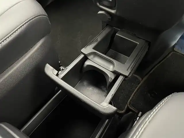 トヨタ ノア S－Z 宮城県 2022(令4)年 4.3万km グリッターブラックガラスフレーク 純正ナビ/・BT接続/フルセグTV/・CD/DVD/ミュージックプレイヤー/トヨタセーフティセンス/・アラウンドビューモニター/・アドバンスパーク/・デジタルインナーミラー/・ヘッドアップディスプレイ/両側パワースライドドア/・ユニバーサルステップ/三眼LEDヘッドライト/・フォグランプ/純正17インチAW/ビルトインETC