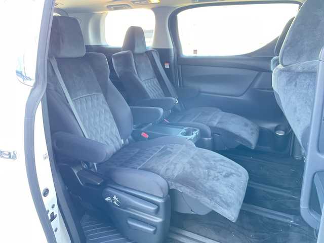 トヨタ アルファード S 神奈川県 2023(令5)年 1.3万km ホワイトパールクリスタルシャイン ワンオーナー/ダブルサンルーフ/純正ナビ（BT/AM/FM/Miracast）/フルセグTV/バックカメラ/トヨタセーフティセンス/レーンキープアシスト/レーダークルーズコントロール/クリアランスソナー/オートハイビーム/横滑り防止装置/両側パワースライドドア/革巻きステアリング/ステアリングスイッチ/LEDヘッドライト/フォグランプ/ビルトインETC/社外フロアマット/純正ドアバイザー/スマートキー　2本/プッシュスタート/保証書/取扱説明書