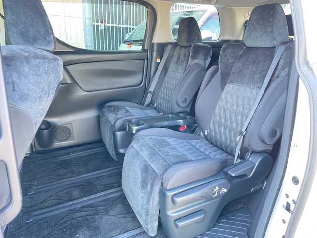 トヨタ アルファード S 神奈川県 2023(令5)年 1.3万km ホワイトパールクリスタルシャイン ワンオーナー/ダブルサンルーフ/純正ナビ（BT/AM/FM/Miracast）/フルセグTV/バックカメラ/トヨタセーフティセンス/レーンキープアシスト/レーダークルーズコントロール/クリアランスソナー/オートハイビーム/横滑り防止装置/両側パワースライドドア/革巻きステアリング/ステアリングスイッチ/LEDヘッドライト/フォグランプ/ビルトインETC/社外フロアマット/純正ドアバイザー/スマートキー　2本/プッシュスタート/保証書/取扱説明書