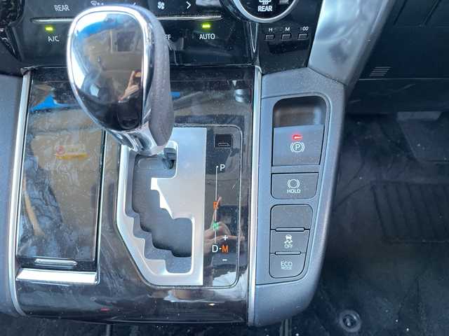 トヨタ アルファード S 神奈川県 2023(令5)年 1.3万km ホワイトパールクリスタルシャイン ワンオーナー/ダブルサンルーフ/純正ナビ（BT/AM/FM/Miracast）/フルセグTV/バックカメラ/トヨタセーフティセンス/レーンキープアシスト/レーダークルーズコントロール/クリアランスソナー/オートハイビーム/横滑り防止装置/両側パワースライドドア/革巻きステアリング/ステアリングスイッチ/LEDヘッドライト/フォグランプ/ビルトインETC/社外フロアマット/純正ドアバイザー/スマートキー　2本/プッシュスタート/保証書/取扱説明書