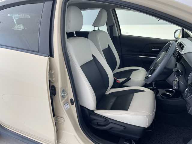 トヨタ アクア クロスオーバー グラム 愛知県 2019(令1)年 1.1万km ベージュ トヨタセーフティセンス/シートヒーター/純正オーディオ/コーナーセンサー/純正アルミホイール/LEDヘッドライト/オートマチックハイビーム/衝突軽減システム/CD/ステアリングスイッチ/スマートキー/プッシュスタート