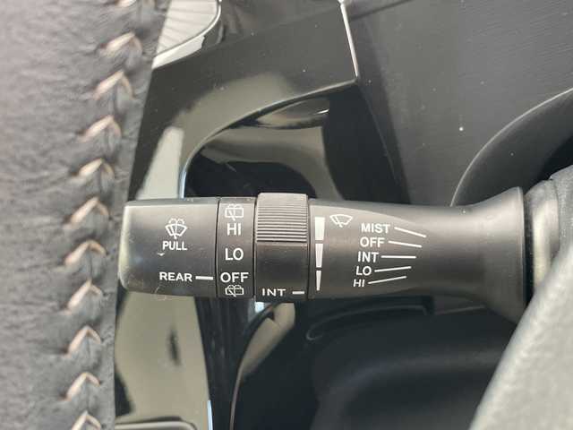 トヨタ アクア クロスオーバー グラム 愛知県 2019(令1)年 1.1万km ベージュ トヨタセーフティセンス/シートヒーター/純正オーディオ/コーナーセンサー/純正アルミホイール/LEDヘッドライト/オートマチックハイビーム/衝突軽減システム/CD/ステアリングスイッチ/スマートキー/プッシュスタート