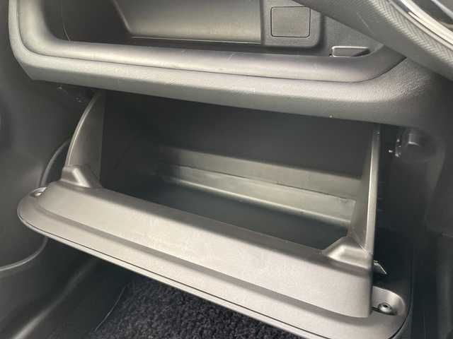 トヨタ アクア クロスオーバー グラム 愛知県 2019(令1)年 1.1万km ベージュ トヨタセーフティセンス/シートヒーター/純正オーディオ/コーナーセンサー/純正アルミホイール/LEDヘッドライト/オートマチックハイビーム/衝突軽減システム/CD/ステアリングスイッチ/スマートキー/プッシュスタート