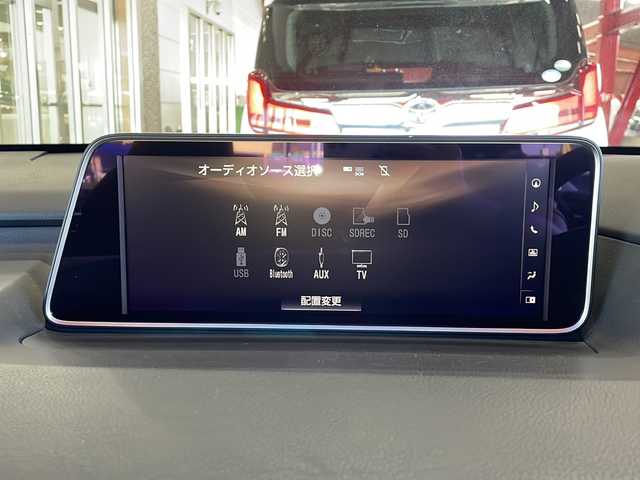 レクサス ＲＸ 200t Fスポーツ 静岡県 2017(平29)年 7.2万km ホワイトノーヴァガラスフレーク 純正メモリナビ/・CD/・DVD/・フルセグＴＶ/・Bluetooth/・USB/・AM/・FM/主要装備/・サンルーフ/・衝突軽減/・レーンキープ/・追従クルコン/・BSM/・コーナーセンサー前後/・バックカメラ/・ETC2.0/・ドラレコ前/・HUD/・パワーバックドア/・レザーシート/・パワーシートD/N席/・シートヒーターD/N席/・エアシートD/N席/・ハンドルヒーター/・ルーフレール/・社外フロアマット/・純正アルミホイール