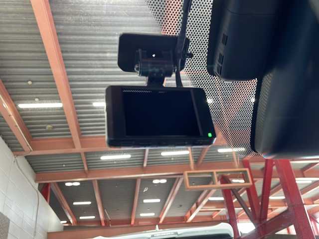 レクサス ＲＸ 200t Fスポーツ 静岡県 2017(平29)年 7.2万km ホワイトノーヴァガラスフレーク 純正メモリナビ/・CD/・DVD/・フルセグＴＶ/・Bluetooth/・USB/・AM/・FM/主要装備/・サンルーフ/・衝突軽減/・レーンキープ/・追従クルコン/・BSM/・コーナーセンサー前後/・バックカメラ/・ETC2.0/・ドラレコ前/・HUD/・パワーバックドア/・レザーシート/・パワーシートD/N席/・シートヒーターD/N席/・エアシートD/N席/・ハンドルヒーター/・ルーフレール/・社外フロアマット/・純正アルミホイール