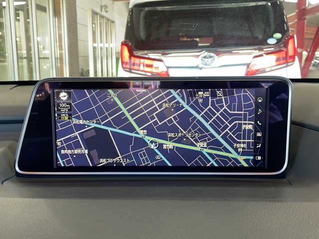 レクサス ＲＸ 200t Fスポーツ 静岡県 2017(平29)年 7.2万km ホワイトノーヴァガラスフレーク 純正メモリナビ/・CD/・DVD/・フルセグＴＶ/・Bluetooth/・USB/・AM/・FM/主要装備/・サンルーフ/・衝突軽減/・レーンキープ/・追従クルコン/・BSM/・コーナーセンサー前後/・バックカメラ/・ETC2.0/・ドラレコ前/・HUD/・パワーバックドア/・レザーシート/・パワーシートD/N席/・シートヒーターD/N席/・エアシートD/N席/・ハンドルヒーター/・ルーフレール/・社外フロアマット/・純正アルミホイール