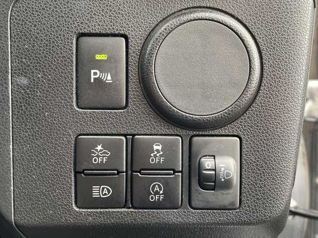 ダイハツ ミラ イース 富山県 2020(令2)年 6.1万km ブライトシルバーメタリック 禁煙車　/社外メモリナビ【Ｂｌｕｅｔｏｏｔｈ】　/ＵＳＢ　/ＩＰＯＤ　/ＡＵＸ　/バックカメラ　/アンチロックブレーキシステム/横滑り防止装置　/コーナーセンサー【前後】　/レーンアシスト　/盗難防止装置　/衝突被害軽減システム　/踏み間違い防止/アイドリングストップ/エアコン/取扱説明書/記録簿/パワーステアリング/パワーウィンドゥ/リモコンキー/スペアキー1本/社外フロアマット