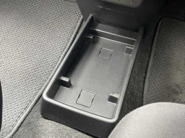 ダイハツ ミラ イース 富山県 2020(令2)年 6.1万km ブライトシルバーメタリック 禁煙車　/社外メモリナビ【Ｂｌｕｅｔｏｏｔｈ】　/ＵＳＢ　/ＩＰＯＤ　/ＡＵＸ　/バックカメラ　/アンチロックブレーキシステム/横滑り防止装置　/コーナーセンサー【前後】　/レーンアシスト　/盗難防止装置　/衝突被害軽減システム　/踏み間違い防止/アイドリングストップ/エアコン/取扱説明書/記録簿/パワーステアリング/パワーウィンドゥ/リモコンキー/スペアキー1本/社外フロアマット