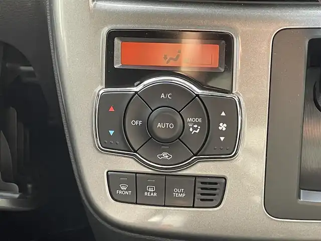 スズキ ソリオ HV MZ Dカメラ ブレーキS 滋賀県 2017(平29)年 3.2万km スターシルバーメタリック 純正ナビ/（フルセグTV/CD/Bluetooth/USB）/全方位カメラ/片側パワースライドドア/右側スライドイージークロージャー/クルーズコントロール/ステアリングスイッチ/リアスポイラー/リア席サンシェード/アイドリングストップ/レーンキープアシスト/純正フロアマット/スマートキー/スペアキー×1