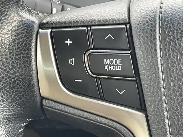 トヨタ クラウン ロイヤル ロイヤルサルーン G 福岡県 2016(平28)年 4.5万km ブラック メーカー純正ナビ/フルセグTV/CD/DVD/BT/HDD/AM/FM/パノラミックビューモニター/レーダークルーズコントロール/クリアランスソナー/純正17AW/ステアリングリモコン/オートハイビーム/HIDオートライト/フォグランプ/ビルトインETC/スマートキー/プッシュスタート/シートメモリー/パワーシート/シートベンチレーション/シートヒーター/ロールサンシェード