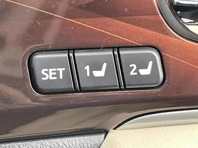 トヨタ クラウン ロイヤル ロイヤルサルーン G 福岡県 2016(平28)年 4.5万km ブラック メーカー純正ナビ/フルセグTV/CD/DVD/BT/HDD/AM/FM/パノラミックビューモニター/レーダークルーズコントロール/クリアランスソナー/純正17AW/ステアリングリモコン/オートハイビーム/HIDオートライト/フォグランプ/ビルトインETC/スマートキー/プッシュスタート/シートメモリー/パワーシート/シートベンチレーション/シートヒーター/ロールサンシェード