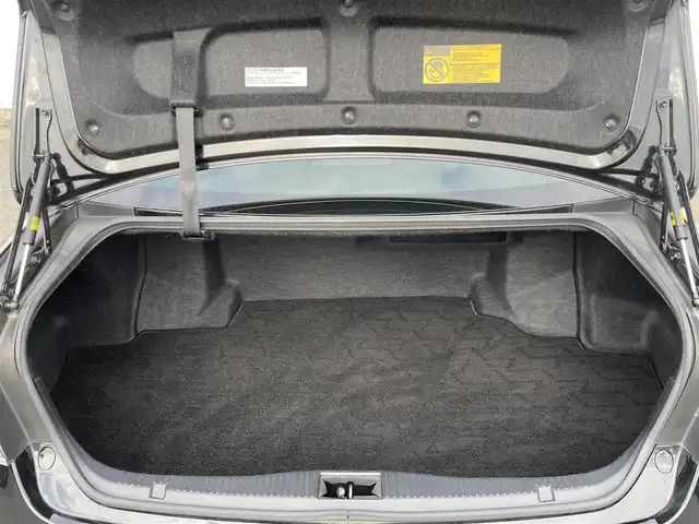 トヨタ クラウン ロイヤル ロイヤルサルーン G 福岡県 2016(平28)年 4.5万km ブラック メーカー純正ナビ/フルセグTV/CD/DVD/BT/HDD/AM/FM/パノラミックビューモニター/レーダークルーズコントロール/クリアランスソナー/純正17AW/ステアリングリモコン/オートハイビーム/HIDオートライト/フォグランプ/ビルトインETC/スマートキー/プッシュスタート/シートメモリー/パワーシート/シートベンチレーション/シートヒーター/ロールサンシェード