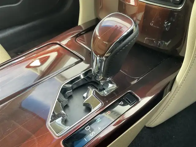 トヨタ クラウン ロイヤル ロイヤルサルーン G 福岡県 2016(平28)年 4.5万km ブラック メーカー純正ナビ/フルセグTV/CD/DVD/BT/HDD/AM/FM/パノラミックビューモニター/レーダークルーズコントロール/クリアランスソナー/純正17AW/ステアリングリモコン/オートハイビーム/HIDオートライト/フォグランプ/ビルトインETC/スマートキー/プッシュスタート/シートメモリー/パワーシート/シートベンチレーション/シートヒーター/ロールサンシェード