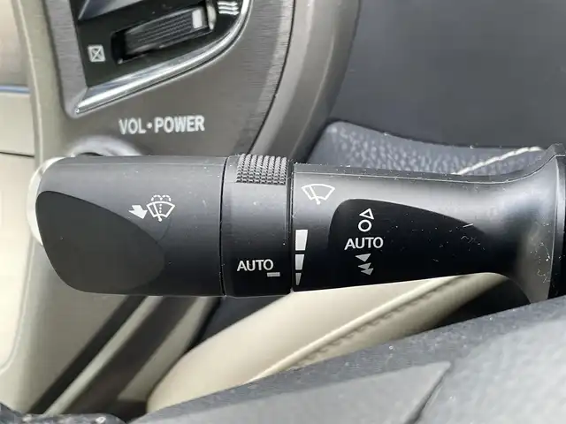 トヨタ クラウン ロイヤル ロイヤルサルーン G 福岡県 2016(平28)年 4.5万km ブラック メーカー純正ナビ/フルセグTV/CD/DVD/BT/HDD/AM/FM/パノラミックビューモニター/レーダークルーズコントロール/クリアランスソナー/純正17AW/ステアリングリモコン/オートハイビーム/HIDオートライト/フォグランプ/ビルトインETC/スマートキー/プッシュスタート/シートメモリー/パワーシート/シートベンチレーション/シートヒーター/ロールサンシェード