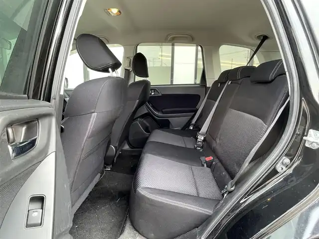 スバル フォレスター 2．0i－L 道央・札幌 2014(平26)年 8.5万km クリスタルブラックシリカ 4WD/社外SDナビ/AM/FM/CD/DVD/フルセグTV/BT/横滑り防止システム/ヒルスタートアシストコントロール/ドライブレコーダー/クルーズコントロール/前席パワーシート/前席シートヒーター/アルミホイール冬タイヤ積込/225/60/R17 2018年　6mm/オートライト/スマートキー/ETC/ドアバイザー/プッシュスタート/電動格納ミラー