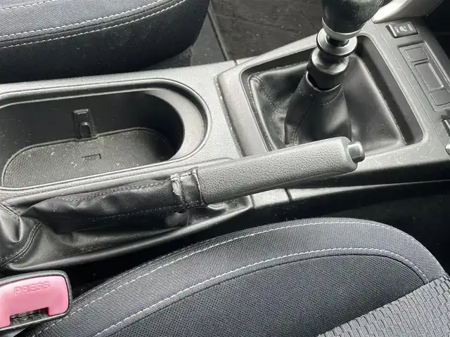 スバル フォレスター 2．0i－L 道央・札幌 2014(平26)年 8.5万km クリスタルブラックシリカ 4WD/社外SDナビ/AM/FM/CD/DVD/フルセグTV/BT/横滑り防止システム/ヒルスタートアシストコントロール/ドライブレコーダー/クルーズコントロール/前席パワーシート/前席シートヒーター/アルミホイール冬タイヤ積込/225/60/R17 2018年　6mm/オートライト/スマートキー/ETC/ドアバイザー/プッシュスタート/電動格納ミラー