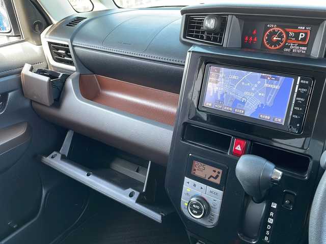 トヨタ タンク G S 山口県 2017(平29)年 8.5万km ブライトシルバーM 純正SDナビ【NSCP-W64】/　 Bluetooth CD/AM・FM/純正ワンセグTV/両側パワースライドドア/バックカメラ/ETC/スマートキー/プッシュスタート/スペアキー1本/純正フロアマット/パーキングアシスト/アイドリングストップ/衝突軽減システム