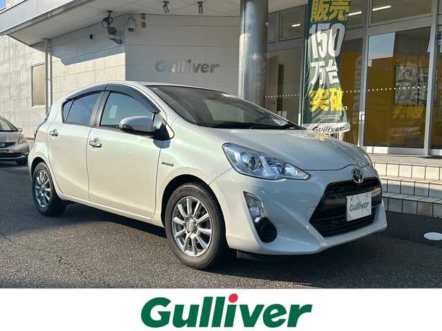 トヨタ アクア 福井県 2016(平28)年 7.8万km ライムホワイトパールクリスタルシャイン スマートキー/プッシュスタート/ヘッドライトレベライザー/オートライト/