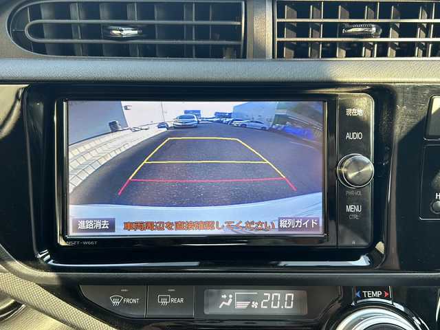 トヨタ アクア 福井県 2016(平28)年 7.8万km ライムホワイトパールクリスタルシャイン スマートキー/プッシュスタート/ヘッドライトレベライザー/オートライト/