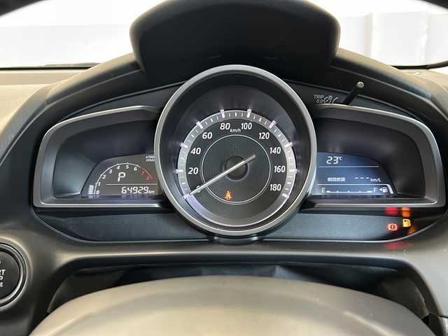 マツダ デミオ 13S 千葉県 2015(平27)年 6.5万km スノーフレイクホワイトパールマイカ 純正SDナビ/フルセグTV/DVD/CD/Bluetooth/USBソケット/バックカメラ/ETC/LEDヘッドライト/フォグランプ/純正アルミホイール/ステアリングスイッチ/アイドリングストップ/MTモード付きAT/ドアバイザー/スマートキー/スペアキー/取扱説明書/保証書