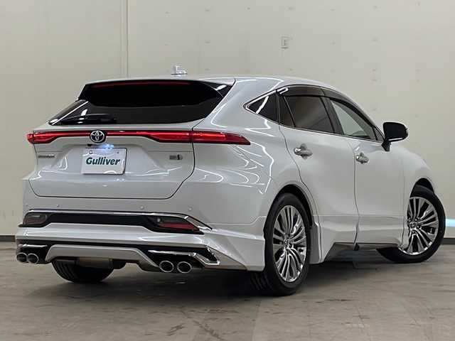 トヨタ ハリアー ハイブリッド Z レザーパッケージ 道央・札幌 2023(令5)年 2.7万km プラチナホワイトパールマイカ /純正ナビ（TV＆BT＆USB＆miacast）//全方位カメラ//寒冷地仕様//革シート//JBL//トヨタセーフティセンス//レーンキープアシスト//レーダークルーズコントロール//衝突被害軽減ブレーキ//ブラインドスポットモニター//クリアランスソナー//レーントレーシングアシスト//リアクロストラフィックアラート//ヘッドアップディスプレイ//ロードサインアシスト//先行車発進告知//オートマチックハイビーム//リアフォグランプ//パワーバックドア//ステアリングヒーター//シートヒーター//エアシート//ビルトインETC2.0//ドアミラーヒーター//LEDヘッドライト//LEDフォグランプ//純正前後ドライブレコーダー//デジタルインナーミラー//モデリスタエアロ//冬タイヤ社外AW積み込み