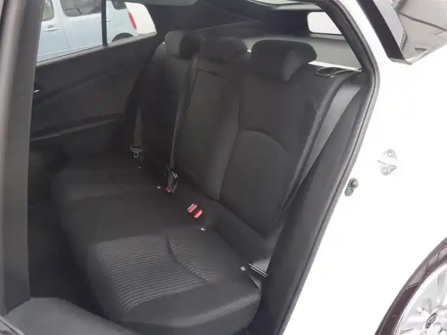 トヨタ プリウス S 静岡県 2016(平28)年 15.4万km ホワイトパールクリスタルシャイン  スマートキー/ プッシュスタート/ 純正SDナビ(NSCP-W64)/ バックカメラ/ Yupiteru 前後ドライブレコーダー/ ビルトインETC/ クルーズコントロール/ 純正LEDヘッドライト/ 純正フロアマット/ ドアバイザー