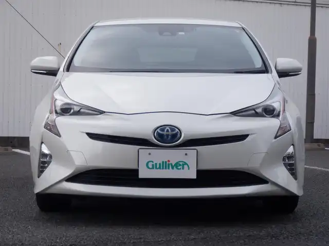 トヨタ プリウス S 静岡県 2016(平28)年 15.4万km ホワイトパールクリスタルシャイン  スマートキー/ プッシュスタート/ 純正SDナビ(NSCP-W64)/ バックカメラ/ Yupiteru 前後ドライブレコーダー/ ビルトインETC/ クルーズコントロール/ 純正LEDヘッドライト/ 純正フロアマット/ ドアバイザー