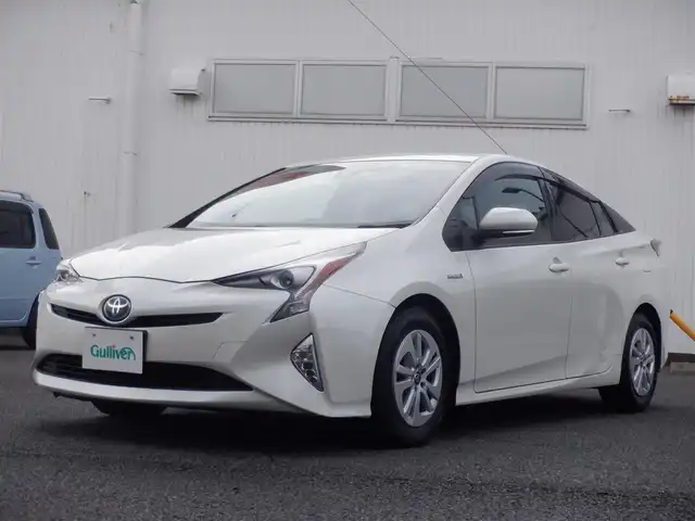 トヨタ プリウス S 静岡県 2016(平28)年 15.4万km ホワイトパールクリスタルシャイン  スマートキー/ プッシュスタート/ 純正SDナビ(NSCP-W64)/ バックカメラ/ Yupiteru 前後ドライブレコーダー/ ビルトインETC/ クルーズコントロール/ 純正LEDヘッドライト/ 純正フロアマット/ ドアバイザー