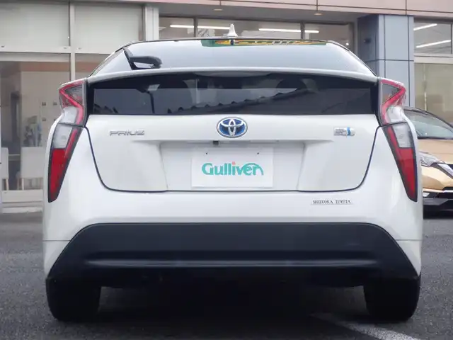トヨタ プリウス S 静岡県 2016(平28)年 15.4万km ホワイトパールクリスタルシャイン  スマートキー/ プッシュスタート/ 純正SDナビ(NSCP-W64)/ バックカメラ/ Yupiteru 前後ドライブレコーダー/ ビルトインETC/ クルーズコントロール/ 純正LEDヘッドライト/ 純正フロアマット/ ドアバイザー