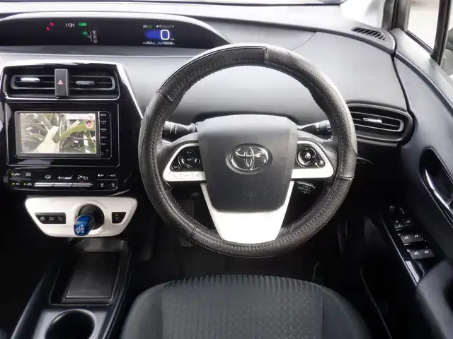 トヨタ プリウス S 静岡県 2016(平28)年 15.4万km ホワイトパールクリスタルシャイン  スマートキー/ プッシュスタート/ 純正SDナビ(NSCP-W64)/ バックカメラ/ Yupiteru 前後ドライブレコーダー/ ビルトインETC/ クルーズコントロール/ 純正LEDヘッドライト/ 純正フロアマット/ ドアバイザー