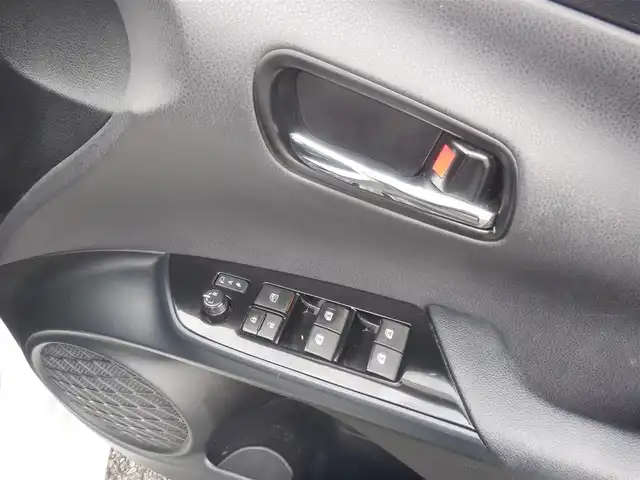 トヨタ プリウス S 静岡県 2016(平28)年 15.4万km ホワイトパールクリスタルシャイン  スマートキー/ プッシュスタート/ 純正SDナビ(NSCP-W64)/ バックカメラ/ Yupiteru 前後ドライブレコーダー/ ビルトインETC/ クルーズコントロール/ 純正LEDヘッドライト/ 純正フロアマット/ ドアバイザー