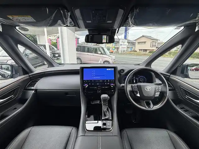 トヨタ アルファード Z 熊本県 2024(令6)年 0.5万km ブラック ワンオーナー/モデリスタフルエアロ/純正フリップダウンモニター/純正ナビ機能付きディスプレイオーディオ/【フルセグTV/Bluetooth/HDMI/Miracast】/パノラミックビューモニター/両側パワースライドドア/パワーバックドア/トヨタセーフティセンス/レーダークルーズコントロール/プリクラッシュセーフティ/レーンディパーチャーアラート/ロードサインアシスト/プロアクティブドライビングアシスト/リヤクロストラフィックアラート/ブラインドスポットモニター/後方車両接近告知機能/パーキングサポートブレーキ/リヤカメラディテクション/安心降車アシスト/周辺車両接近時サポート/クリアランスソナー/黒革シート/前席パワーシート/運転席シートメモリ/前・2列目エアーシート/シートヒーター/2列目オットマン/ステアリングヒーター/ビルトインETC2.0/ワイヤレス充電/純正18インチAW/横滑り防止機能/ブレーキホールド/オートライト/オートハイビーム/LEDヘッドライト/フォグランプ/純正フロアマット/革巻きステアリング/ステアリングスイッチ/保証書