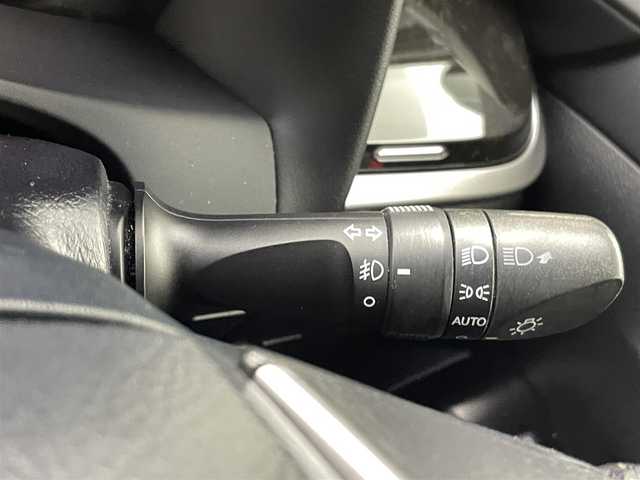 トヨタ アルファード S Aパッケージ タイプブラック 熊本県 2017(平29)年 7.3万km ホワイトパールクリスタルシャイン ツインムーンルーフ　/純正10インチナビNSZN-Z66T（ＣＤ・ＤＶＤ・フルセグ・ＢＴ）/純正12インチ後席モニター　/純正前方ドライブレコーダー　/バックカメラ/レーダークルーズコントロール/ビルトインＥＴＣ　/両側パワースライドドア　/前後クリアランスソナー　/パワーバックドア/GPSレーダー探知機/助手席・2列目オットマン/電動パーキングブレーキ/ブレーキホールド/横滑り防止/純正フロアマット/純正１８インチAW/オートライト/LEDヘッドライト/スマートキー/プッシュスタート/スペアキー1本/保証書/取扱説明書
