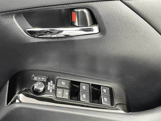 トヨタ アルファード S Aパッケージ タイプブラック 熊本県 2017(平29)年 7.3万km ホワイトパールクリスタルシャイン ツインムーンルーフ　/純正10インチナビNSZN-Z66T（ＣＤ・ＤＶＤ・フルセグ・ＢＴ）/純正12インチ後席モニター　/純正前方ドライブレコーダー　/バックカメラ/レーダークルーズコントロール/ビルトインＥＴＣ　/両側パワースライドドア　/前後クリアランスソナー　/パワーバックドア/GPSレーダー探知機/助手席・2列目オットマン/電動パーキングブレーキ/ブレーキホールド/横滑り防止/純正フロアマット/純正１８インチAW/オートライト/LEDヘッドライト/スマートキー/プッシュスタート/スペアキー1本/保証書/取扱説明書