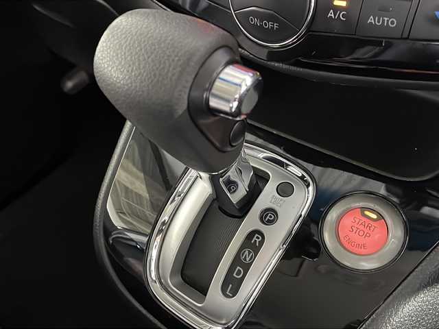 日産 セレナ ハイウェイスター Sハイブリッド 福岡県 2014(平26)年 13.1万km ダイヤモンドブラック 純正ナビ/Bluetooth/フルセグTV/CD/DVD/バックカメラ/両側パワースライドドア/クルーズコントロール/衝突被害軽減ブレーキ/レーンアシスト/純正フロアマット/ETC/電動格納ミラー/純正16インチアルミホイール/オートライト